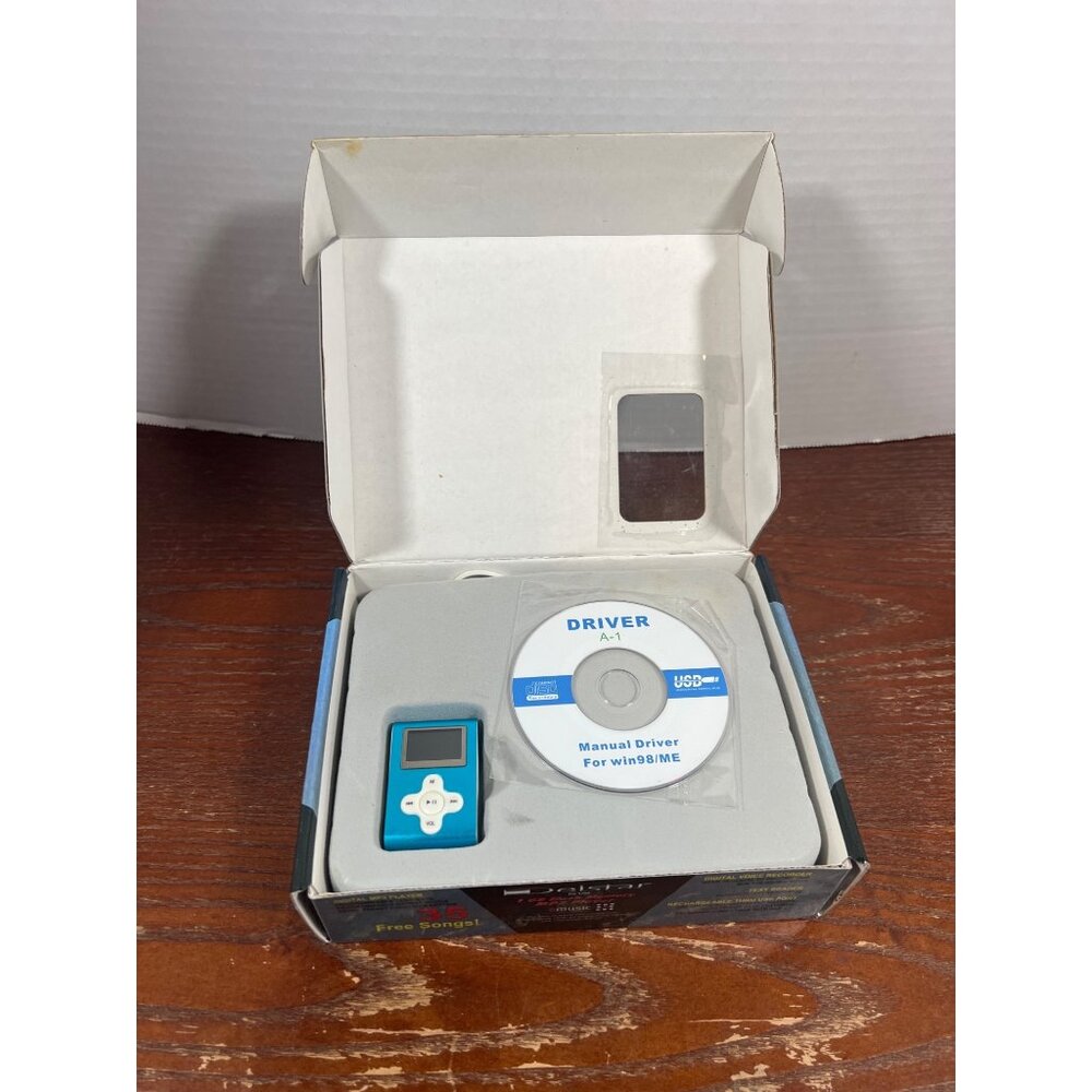 Delstar 1GB Digital MP3 Player With Driver CD Voice Recorder & Earphones - DS170